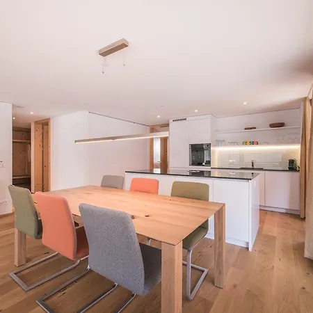 Bernstein Apartament